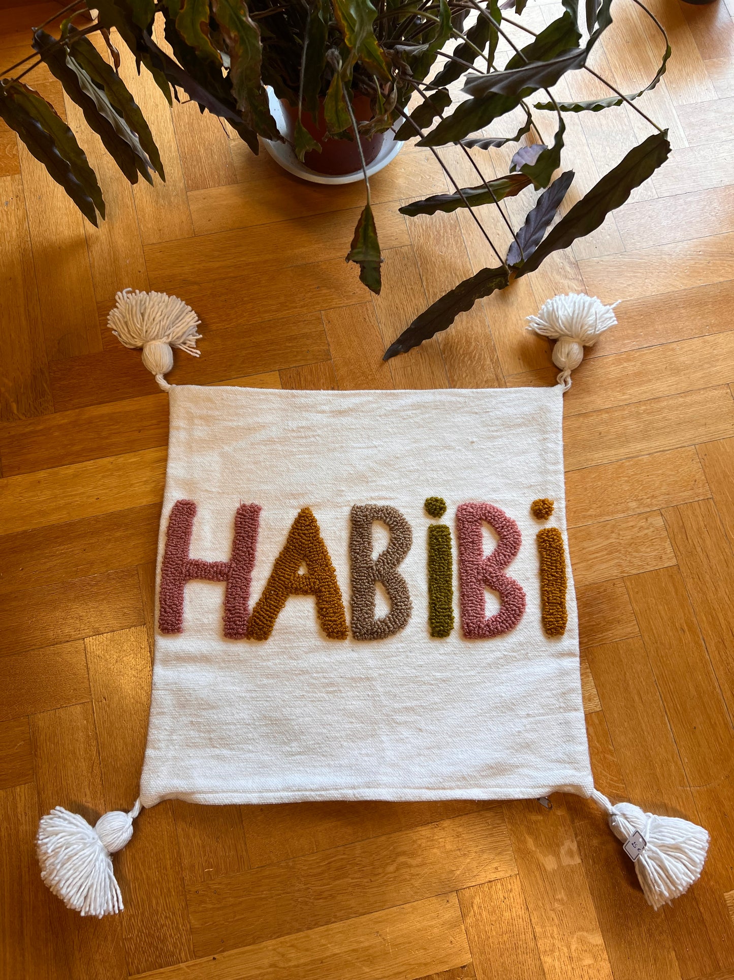 Coussin HABIBI en coton 50cm/50cm Blanc et brodé