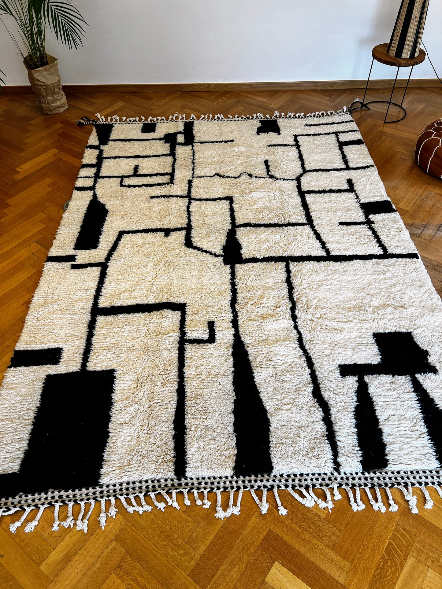 KAHLA: Tapis Beni Ouarain 100% laine à la main 300cm x 200cm